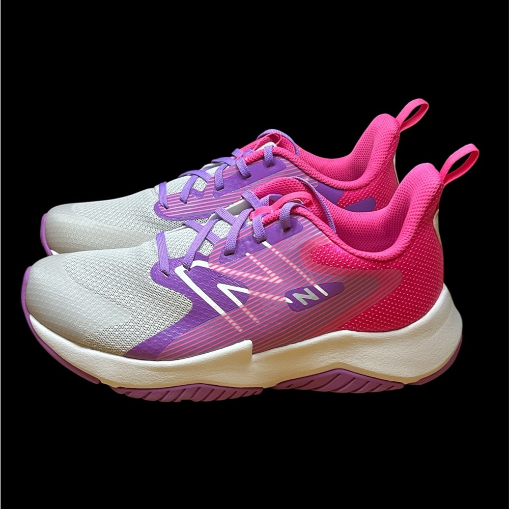 Size 6.5 XTRA WIDE- New Balance Shoes Girls Rave Run V2 Low Sneakers GKRAVGP2
